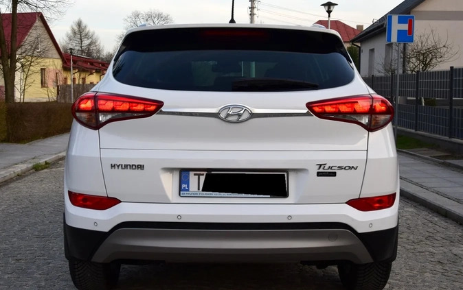 Hyundai Tucson cena 78700 przebieg: 90000, rok produkcji 2018 z Kielce małe 211